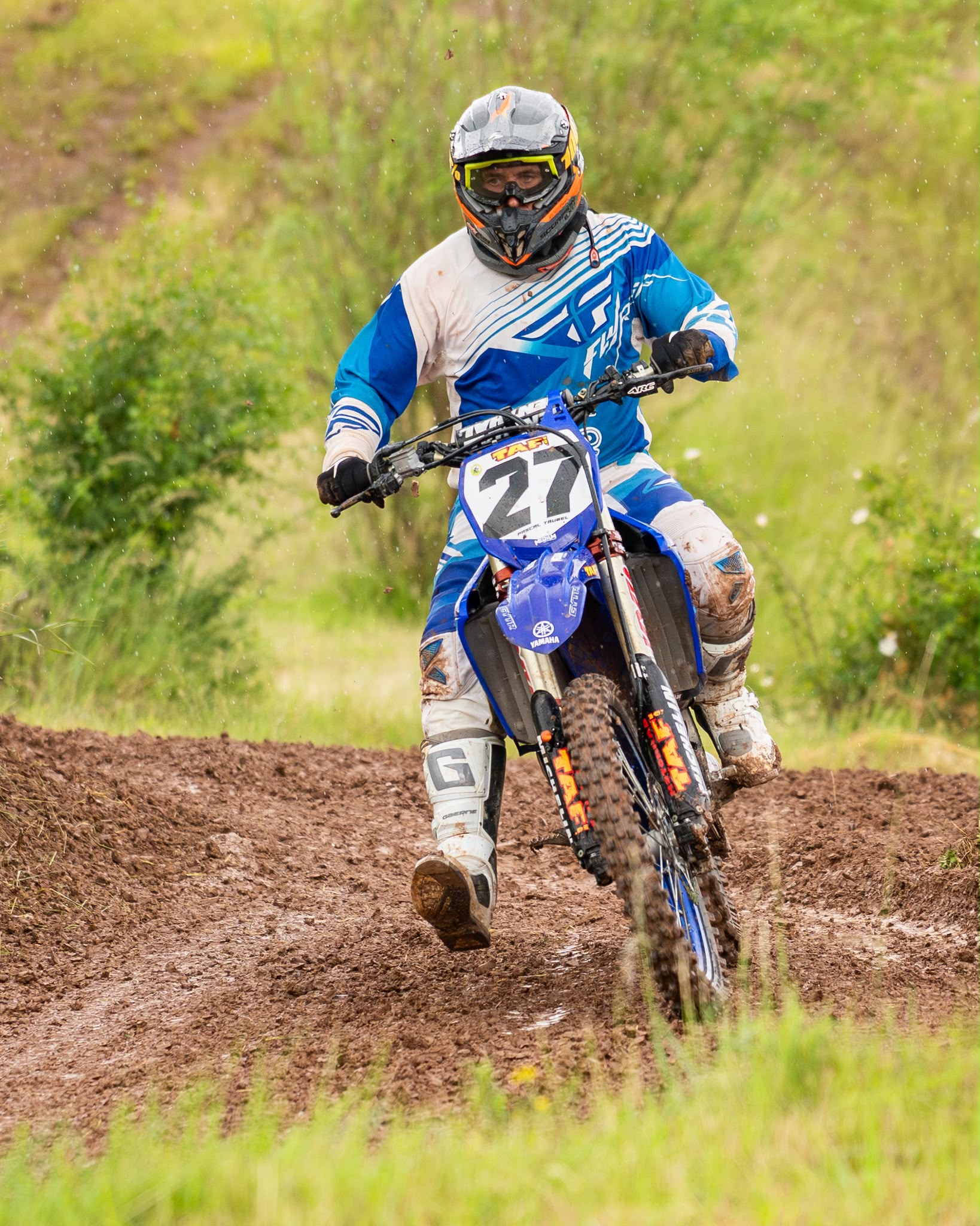 Fahrer auf Yamaha